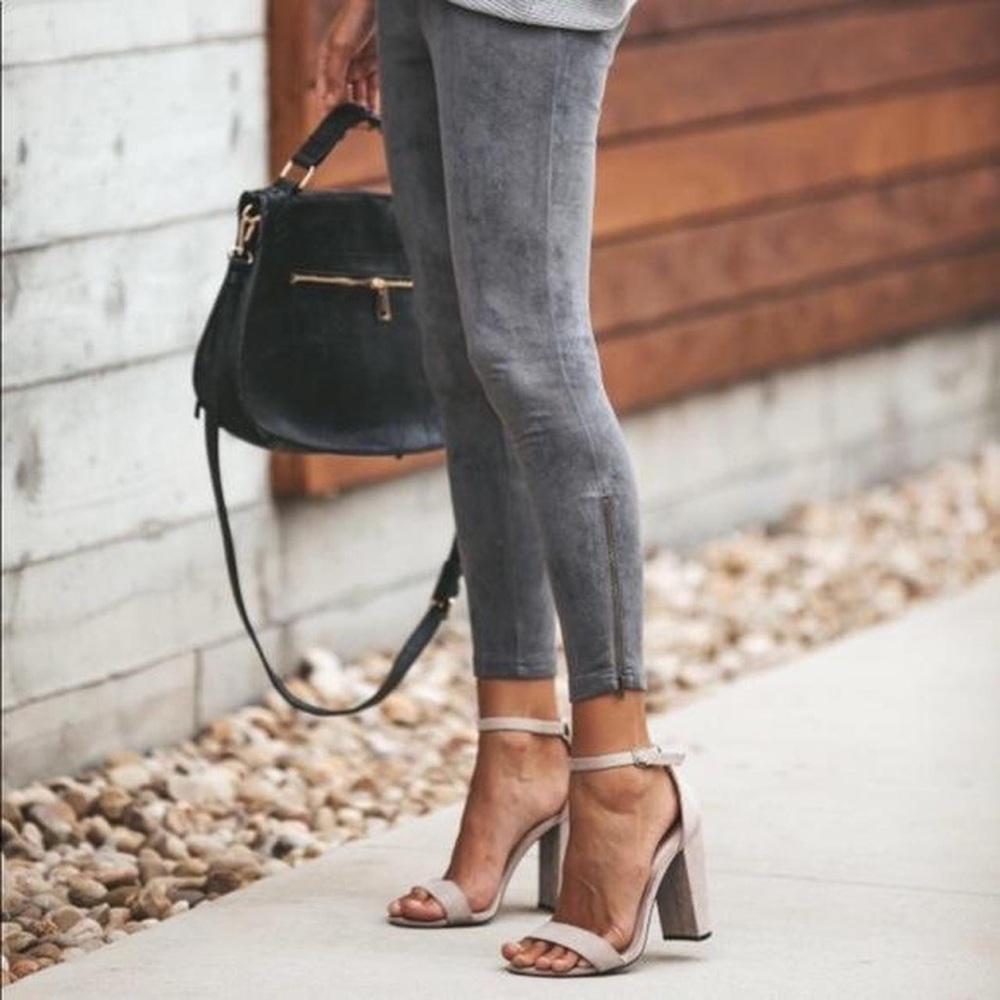 Vici Gray Faux Suede Leggings Size Small
